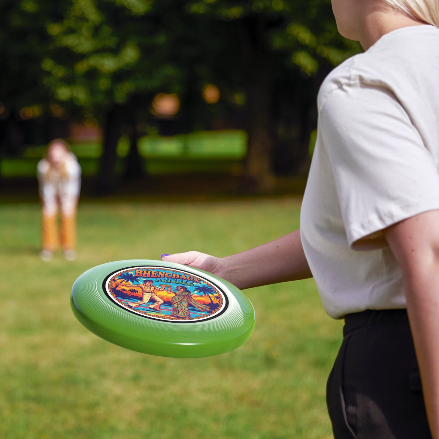 Retro BC Frisbee with Colorful Design, Perfect for Picnics, Beach Days, Family Gatherings, Gifts, Outdoor Fun
